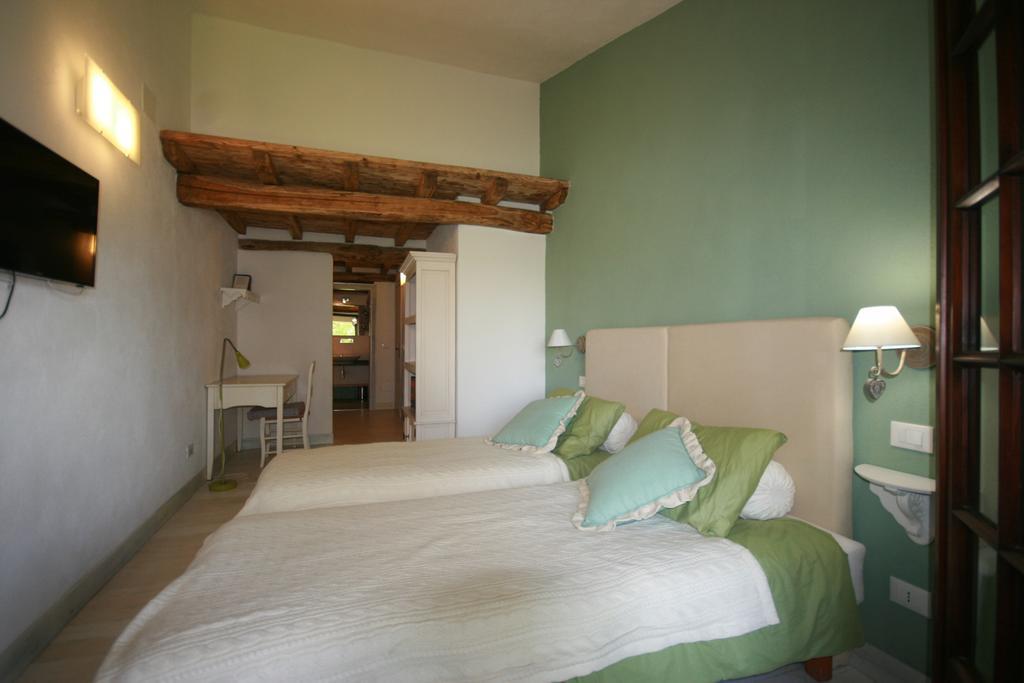 La Villa Di Augusto Anguillara Sabazia Habitación foto